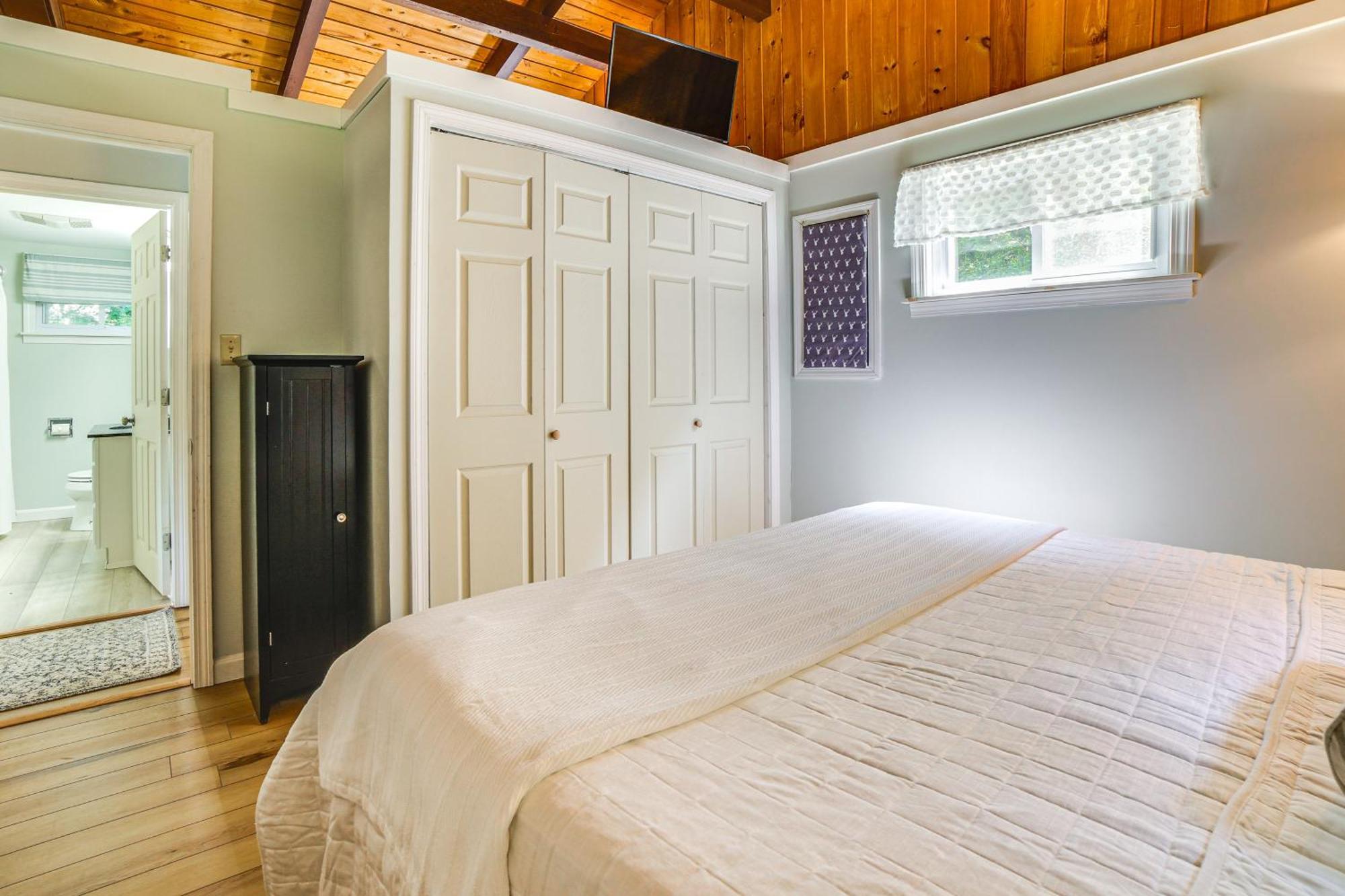 Breathtaking Newbury Cottage With Deck On Chalk Pond Exterior foto