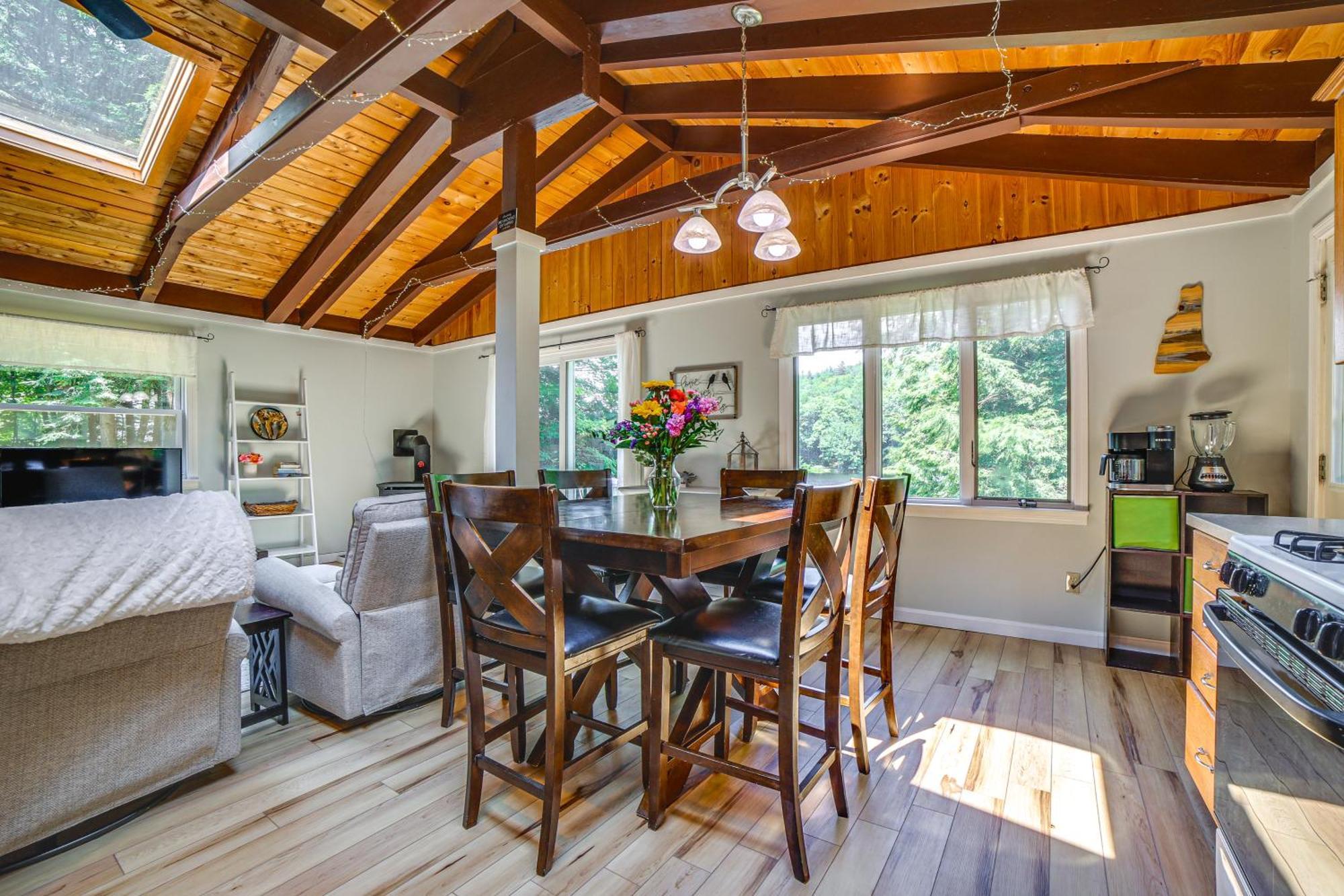 Breathtaking Newbury Cottage With Deck On Chalk Pond Exterior foto